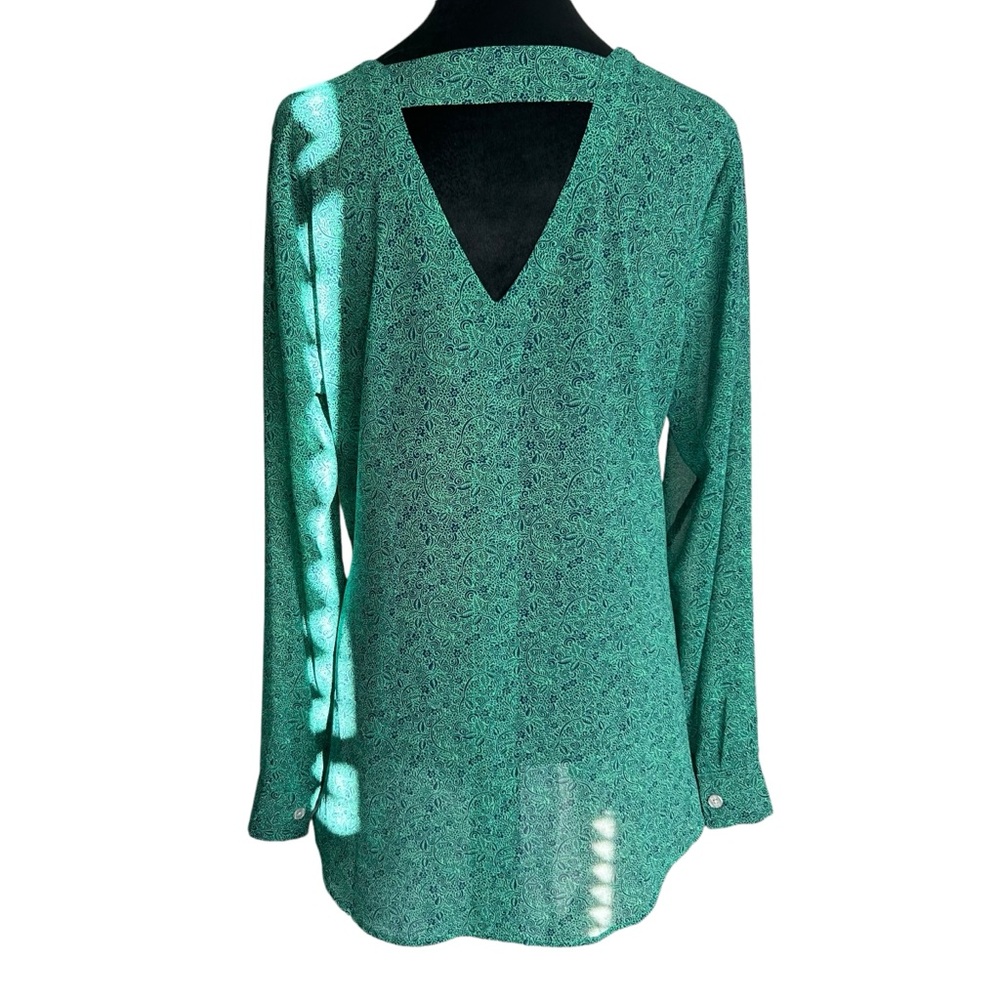 •CAbi Bountiful Sheer Blouse. Green & Navy. Size M - Picture 3 of 10